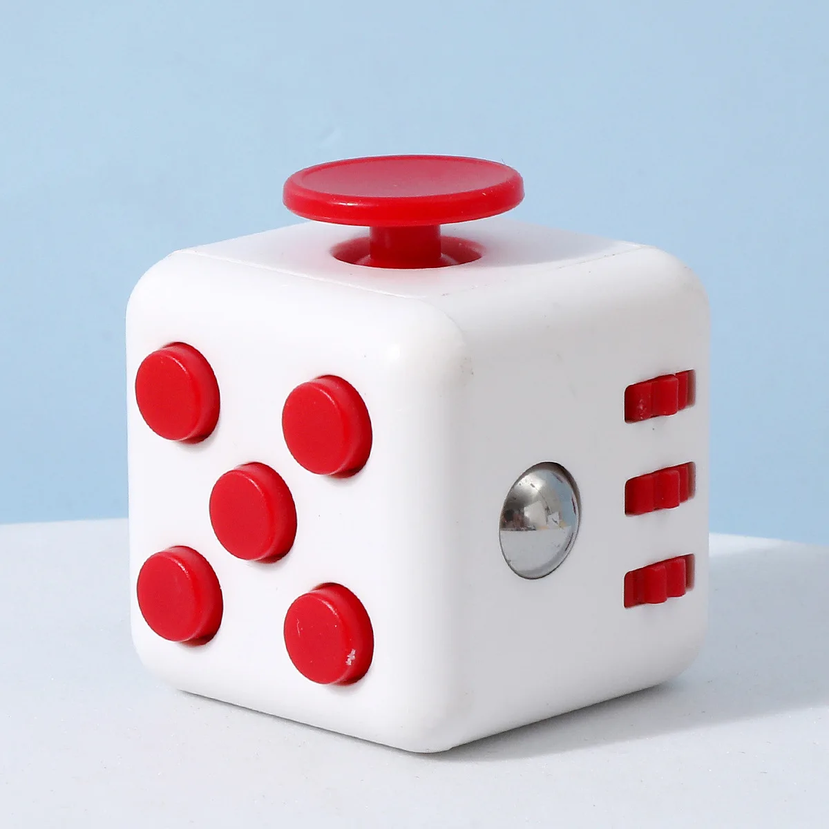 Juguete cuadrado del dados del agujero colgante del stock 3.3cm de la descompresión para el alivio del estrés y el entretenimiento