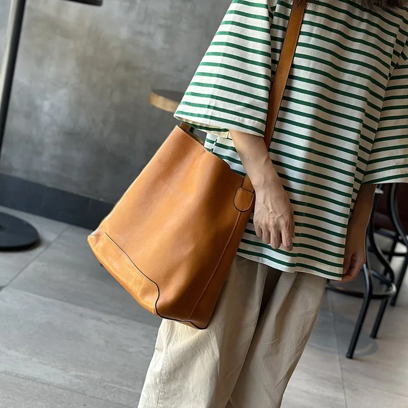 Johnature Simple Bucket Shoulder Bags 2024 New Genuine Leather Vintage Women Tote Bag Large Capacity Cowhide Shopping Bag