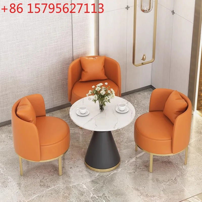 

Современный стол в стиле лайт-люкс для кафе, небольшой круглый стол для лобби отеля, комплект из одного стола и четырех стульев.