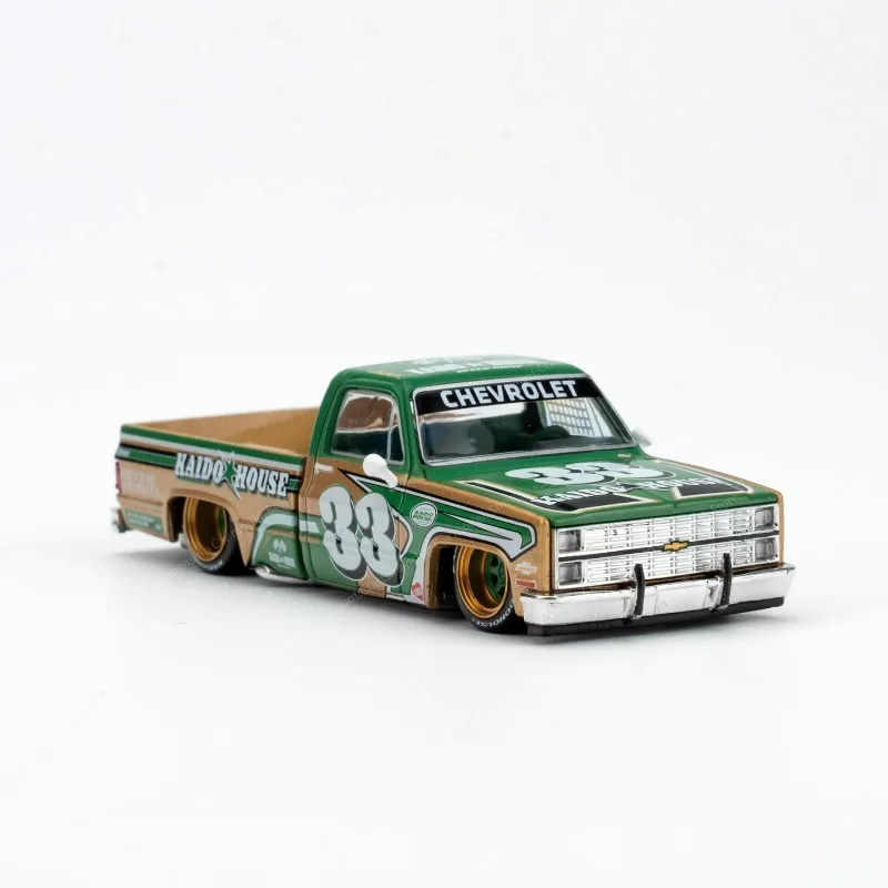 (In Stock)Kaido House MINIGT 1:64 Chevrolet Silverado V pickup truck - Vintage open-top car model