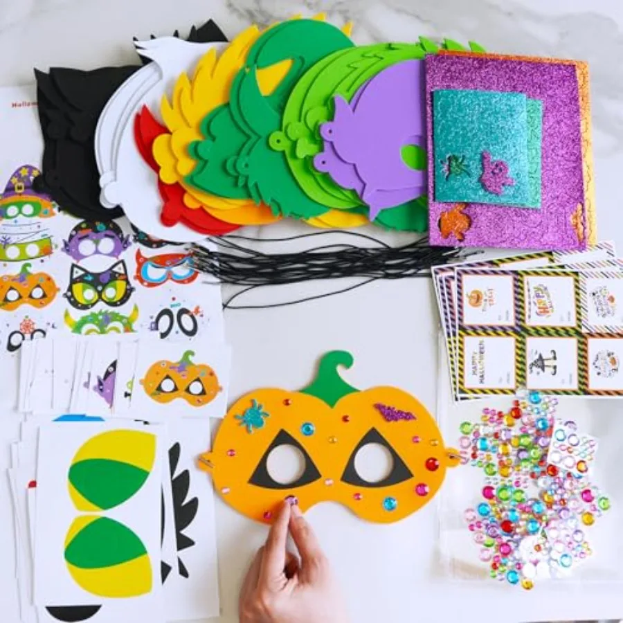 مجموعة وينلين 24 من أقنعة الهالوين مجموعات حرفية لأنشطة الفصول الدراسية والحفلات أقنعة وجه إسفنجية ذاتية الصنع مع شبح مونستر مام #2