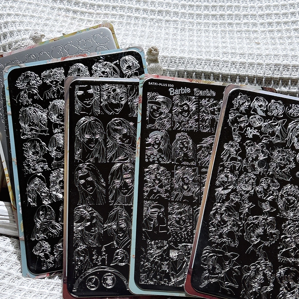 Modelli per timbratura delle unghie Trasferimento trasparente Timbro in silicone Piastra in acciaio Strumenti per nail art Frutta Cartoon Fagiolo rosso Ciliegia Fragola Banana Anguria Pesca Decorazione delle unghie Stampaggio Piastra in acciaio Principiante No-Painting Modello di decorazione delle unghie