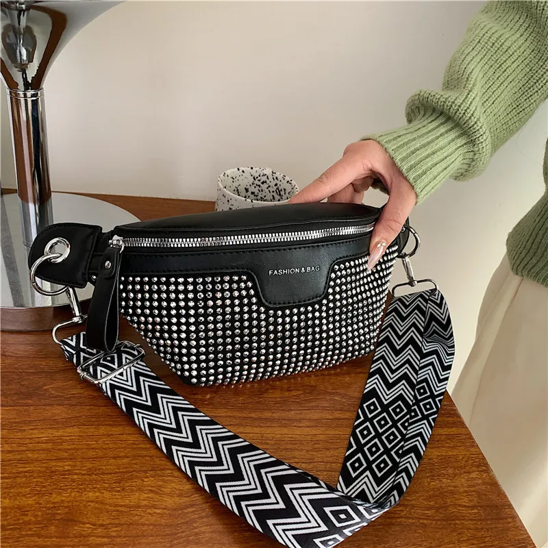 

Fashion Women Waist Bag New Shiny Fanny Pack Leisure Travel Crossbody Packs Casual Bags Ladys Chest Bag Zipper Banana Chest Purs