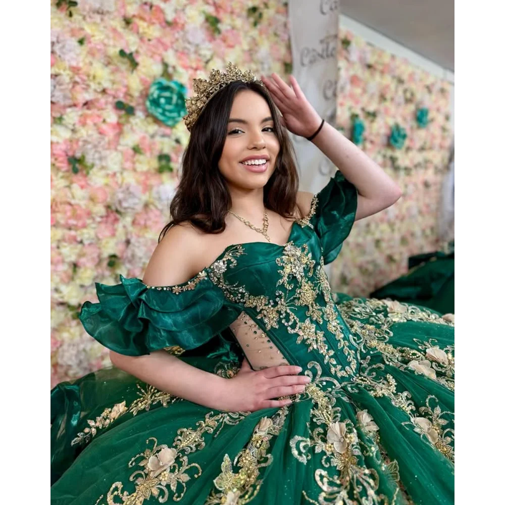 Novo verde glitter princesa quinceanera vestido de baile com apliques contas capa doce 16 vestido de festa de aniversário personalizado 2025