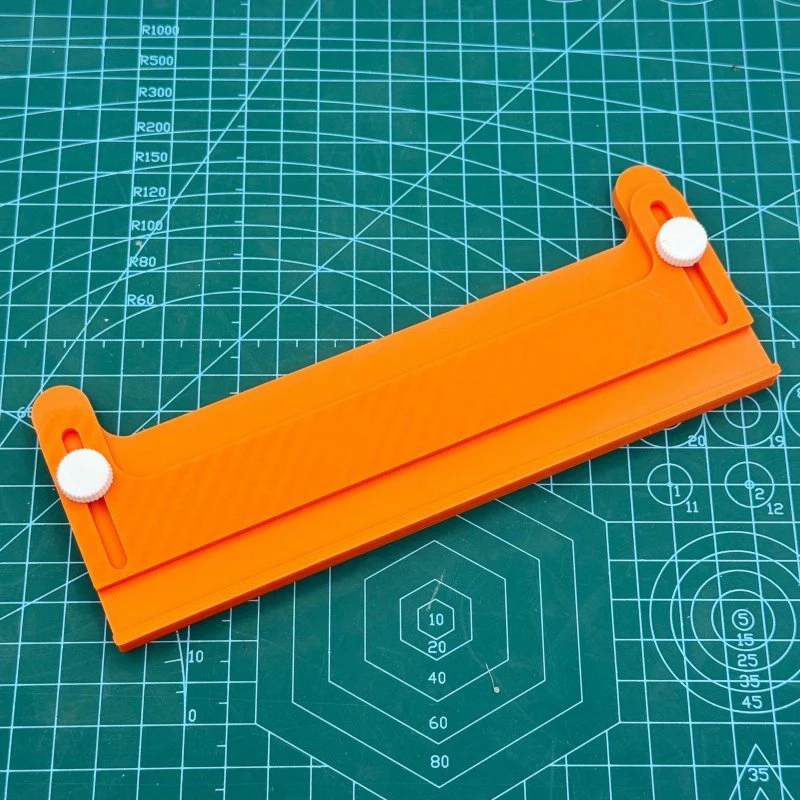 3D Printed PLA Tank Track Assembler for 1/35 Scale Tiger Tanks Model 3.3cm Max Clamping Width Armored Car Tracks Linking Tools