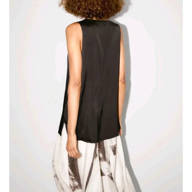 เสื้อกั๊กผ้าซาตินระดับไฮเอนด์สำหรับผู้หญิง ฤดูใบไม้ร่วง รุ่นใหม่ ความยาวปานกลาง ทรงเข้ารูป คอวี ระบายอากาศได้ดี สวมใส่สบาย ลำลอง ผลิตจากโพลีเอสเตอร์...