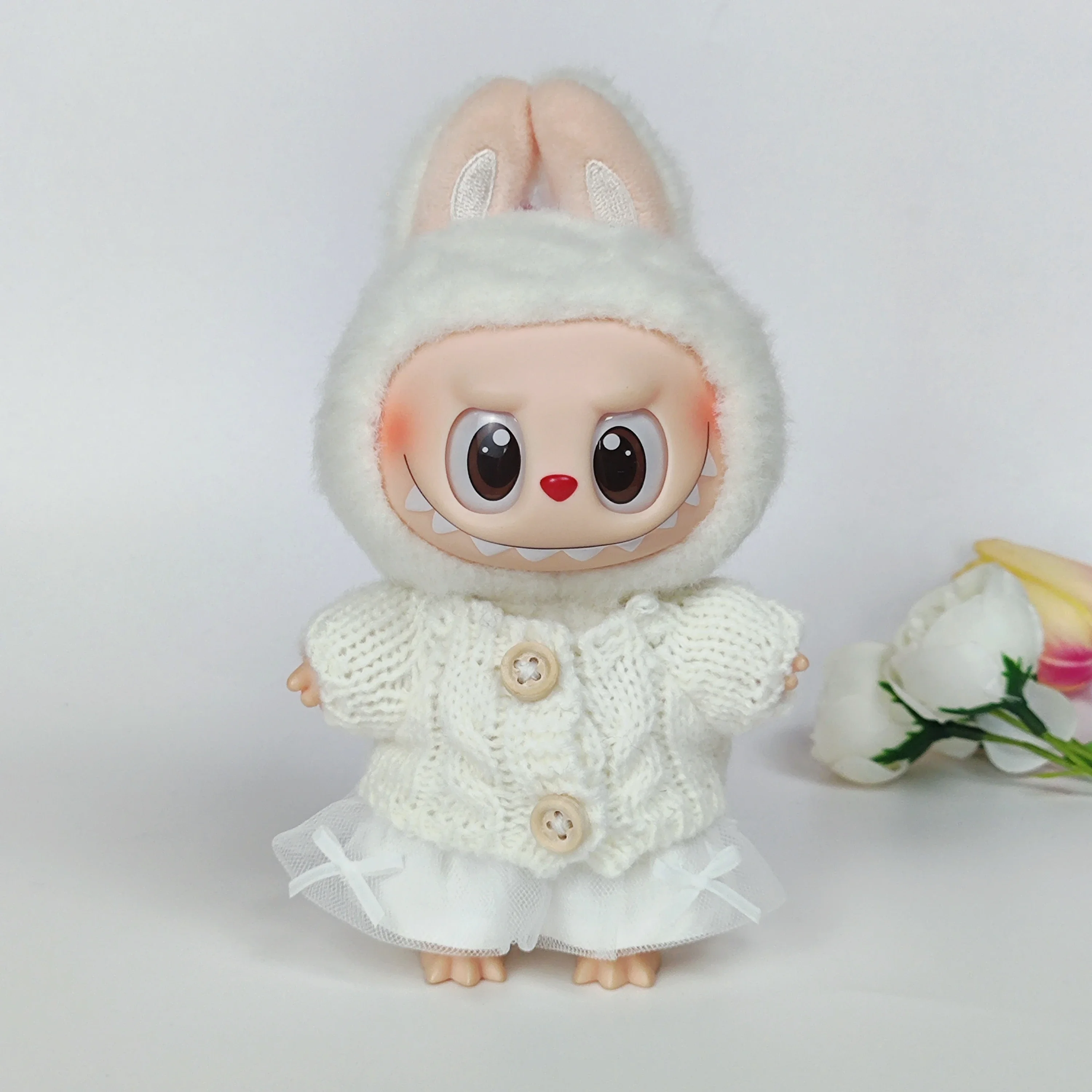 Для одежды Labubu. Полосатый свитер. Подходит для шляпы. Подвеска. Можно сочетаться в соответствии с вашими льготными аксессуарами.