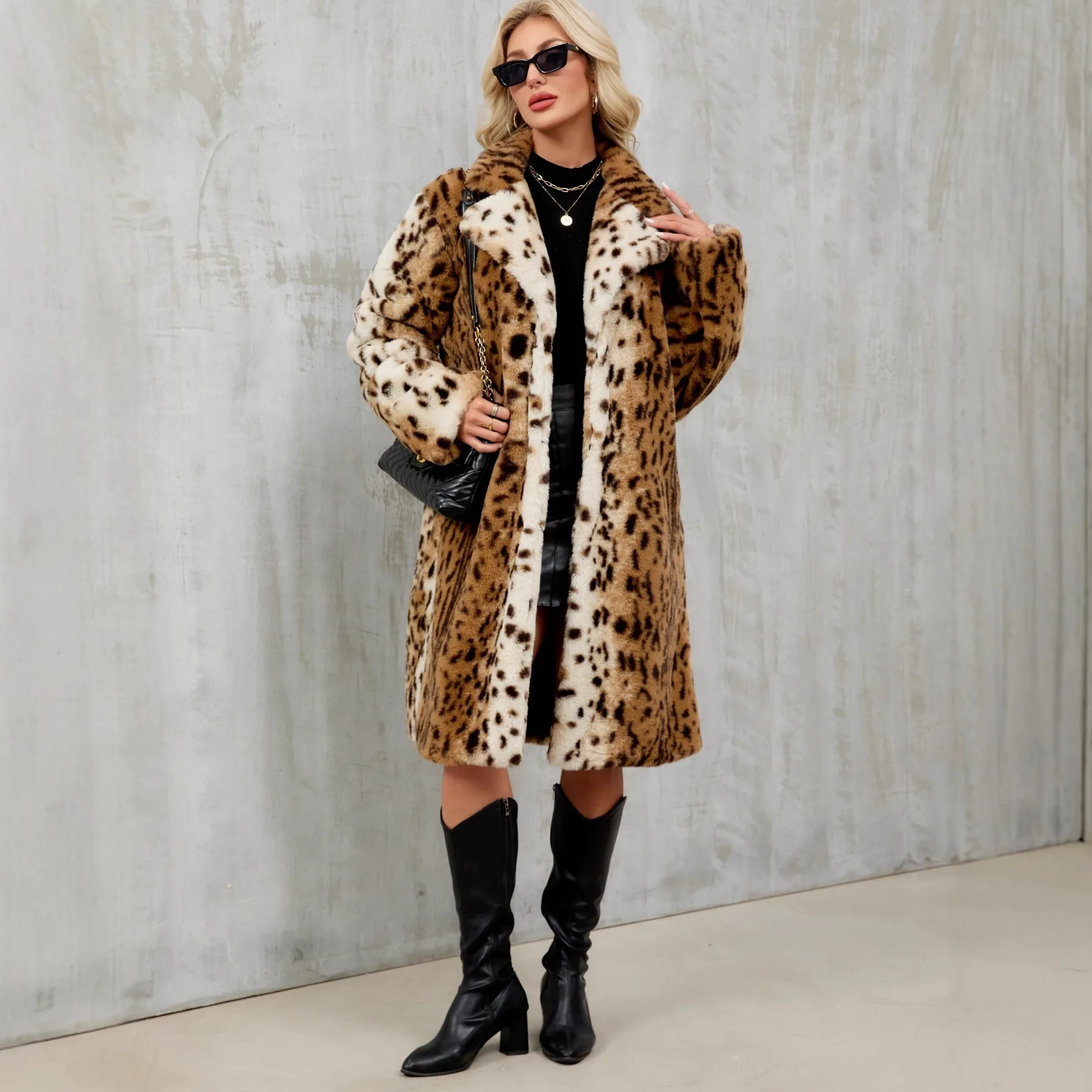Autunno Inverno 2025 Cappotti da donna in pelliccia sintetica Giacche lunghe leopardate Colletto rovesciato Maniche lunghe Monopetto Vestibilità dritta Casual