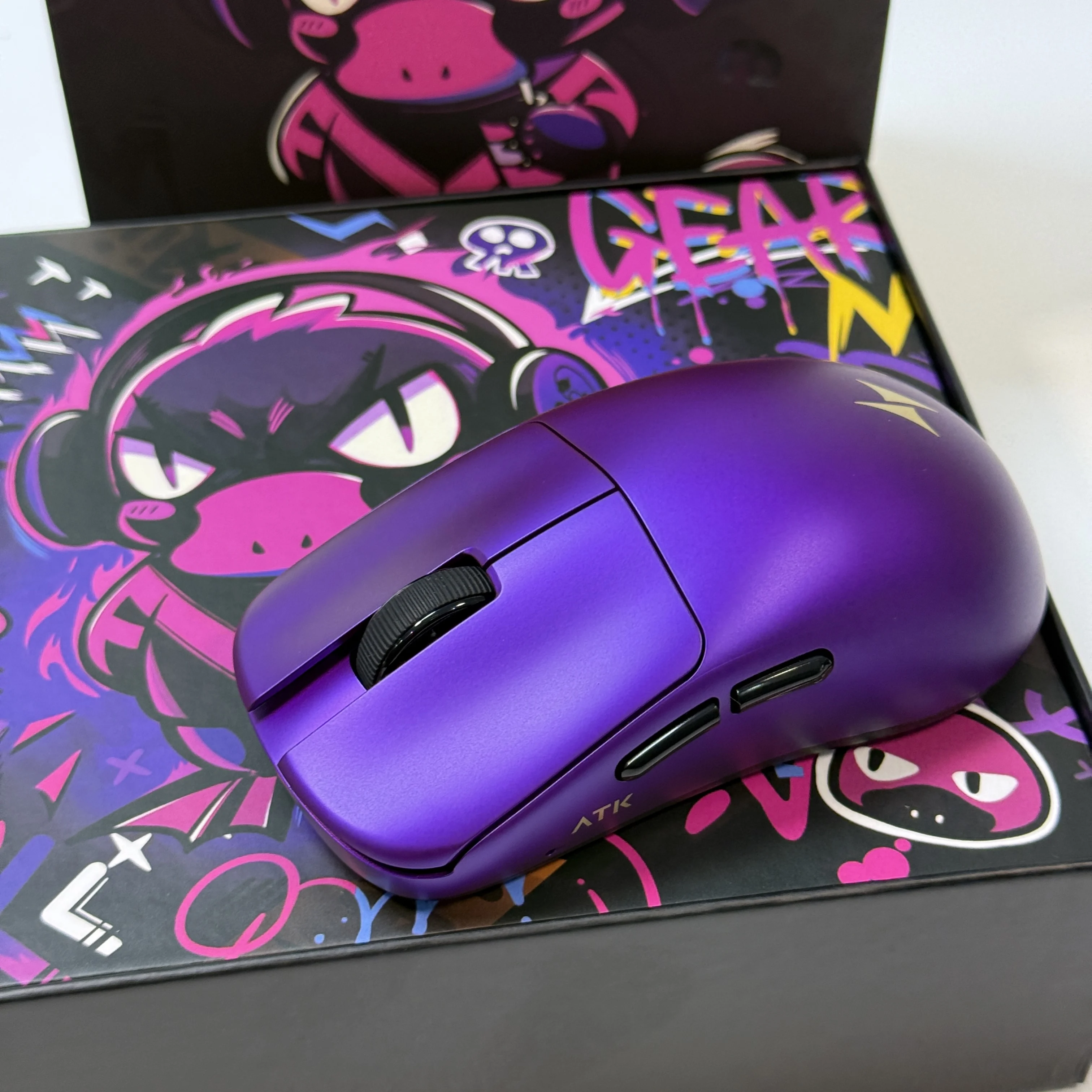 

Новые беспроводные мыши ATK F1V2 Z1V2 X1V2 U2V2 DuckyBill Ultra Series: эргономичные, легкие, с низкой задержкой, RGB, для киберспорта