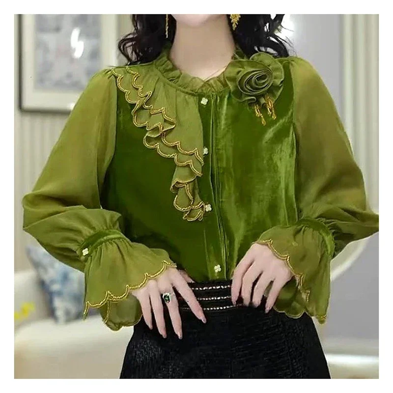 

2024 autumn women's new gentle and versatile fashion, green embroidered velvet long sleeved top, trendy