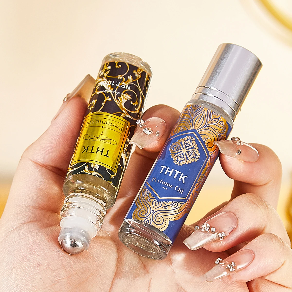 8-delig feromoon langdurig parfum voor heren en dames, frisse romantische geur, bloemengeur. Er is een zwakke rozengeur rond, Charmi