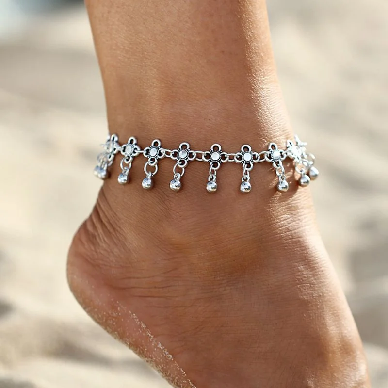 2023 New Retro Ethnic Style Beach Anklet Leisure Street Shooting Foot Chain Personality Bell Tassel Anklet Women Jewelry Gifts