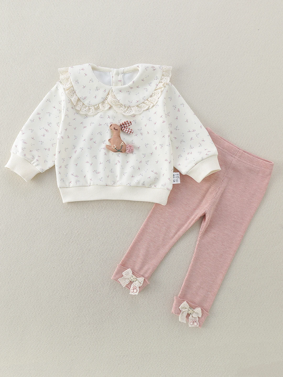 

Милый весенний комплект для девочки: худи с цветочным принтом и брюки, повседневный комплект из двух предметов из дышащей полиэстеровой ткани