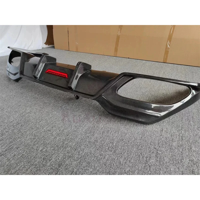 

Комплект обвеса из карбона TK Style для BMW 8 серии (G15) 850I 840I: задний диффузор, передний бампер, боковые пороги, задний спойлер