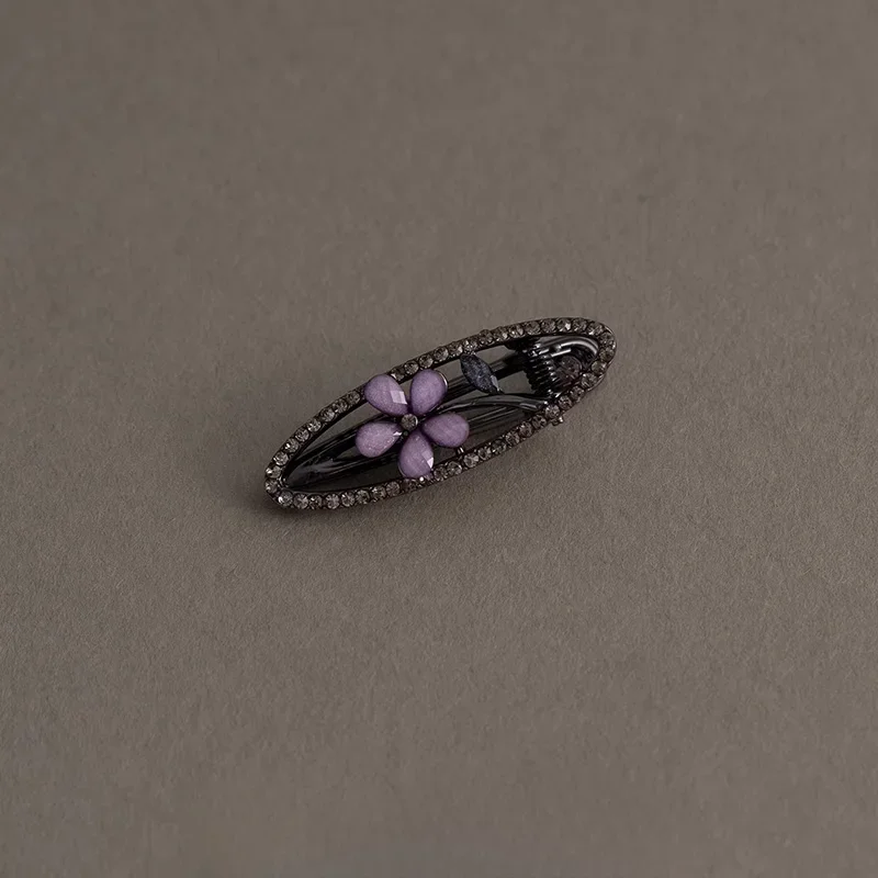 Elegante Strass Glasur Blume Haarnadel Frauen Pony Seite Clip Metall Oval Geometrie Entenschnabel Clip Frankreich Stil Haar Zubehör