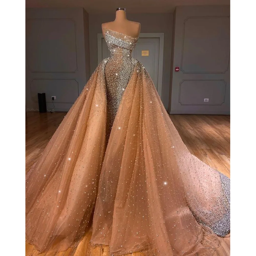 Luxury Crystal Pearls Prom Dresses Fashion Strapless Sleeveless Wedding Gowns Floor Length Sweep Train Evening Party Dresses