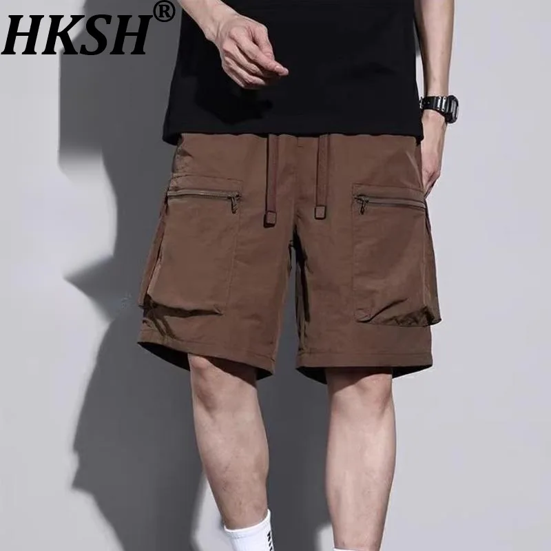 

HKSH Men Spring Summer New Shorts Thin Ins Casual Knee-length Basketball Capris Zipper Pockets Sports Knee-Length Pants Ice Silk