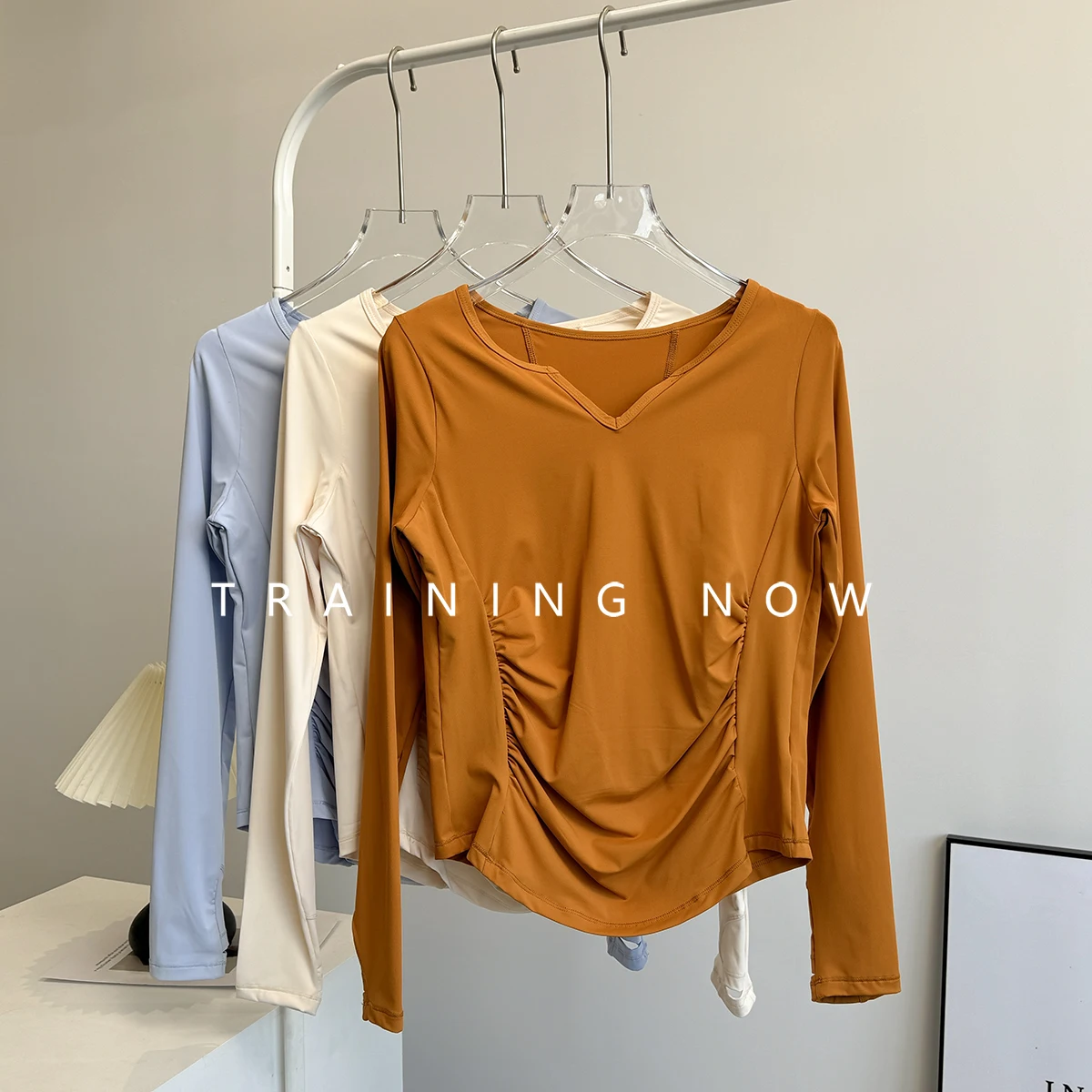 Yoga suit long-sleeved women's summer sports quick-drying running training top new V-neck slimming Pilates fitness suit