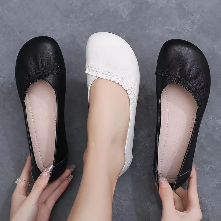 Elegant Women's Ruched Leather Ballet Flats, Comfortable Low-cut Slip-on Shoes, Casual Office Flats for Ladies image 5