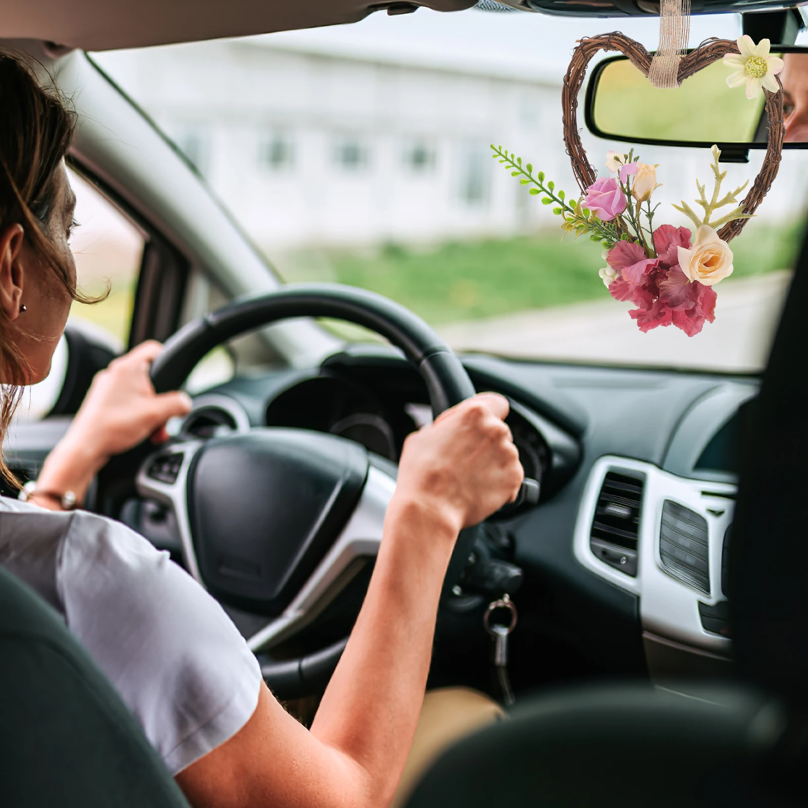 

Heart Wreath Pink Vine Material Romantic Valentine's Day Wedding Wall Hanging Decoration Front Door Wreath Decor Garland