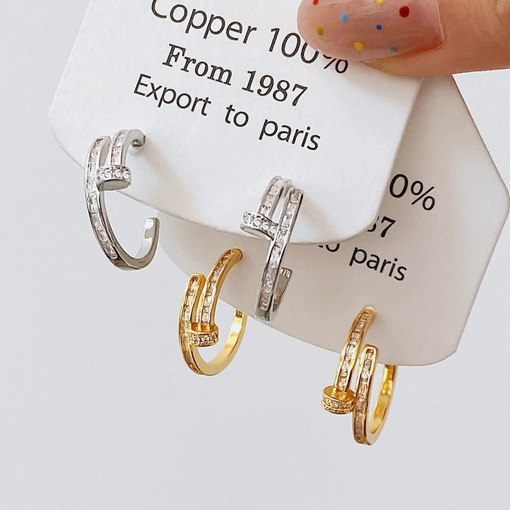 

Изысканные серьги-гвоздики с цирконом в европейском и американском стиле, простые и легкие роскошные серьги, серьги-гвоздики в холодном стиле