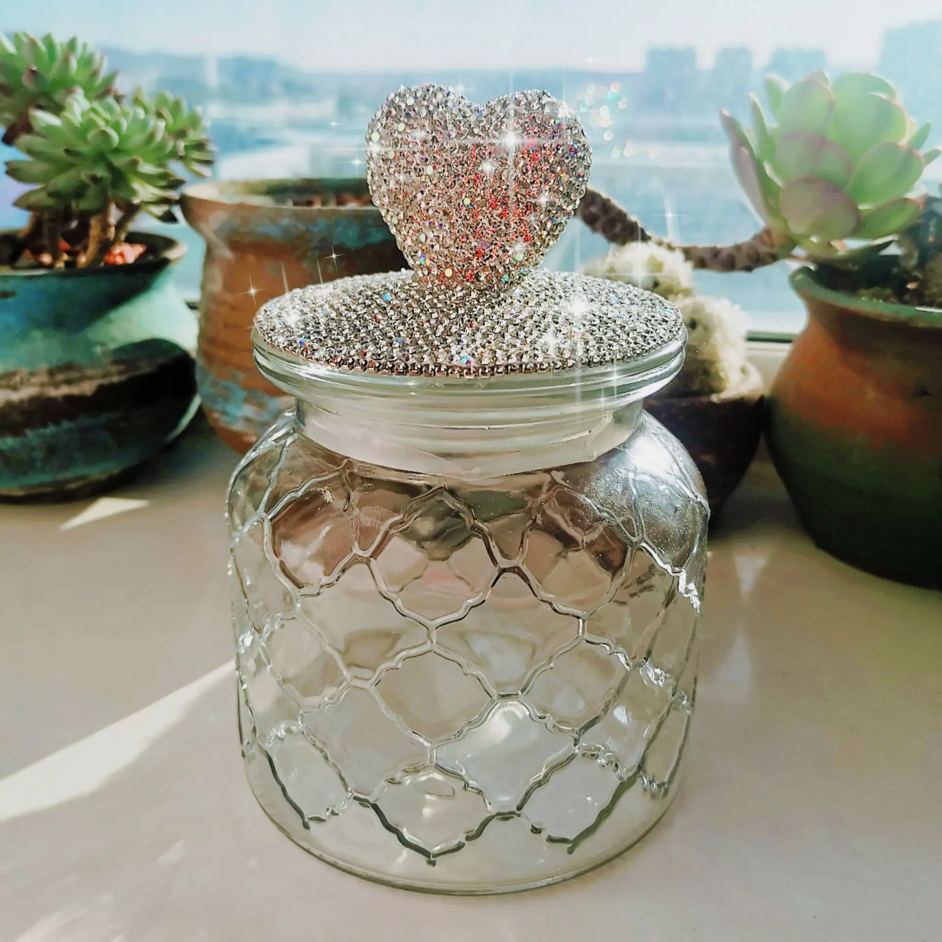 Hand-made Crystal Rhinestones Heart-shaped Lead-free Glass LIDS Bottle Storage Sealed Tea Jar Grain Storage Jar Coffee Contained