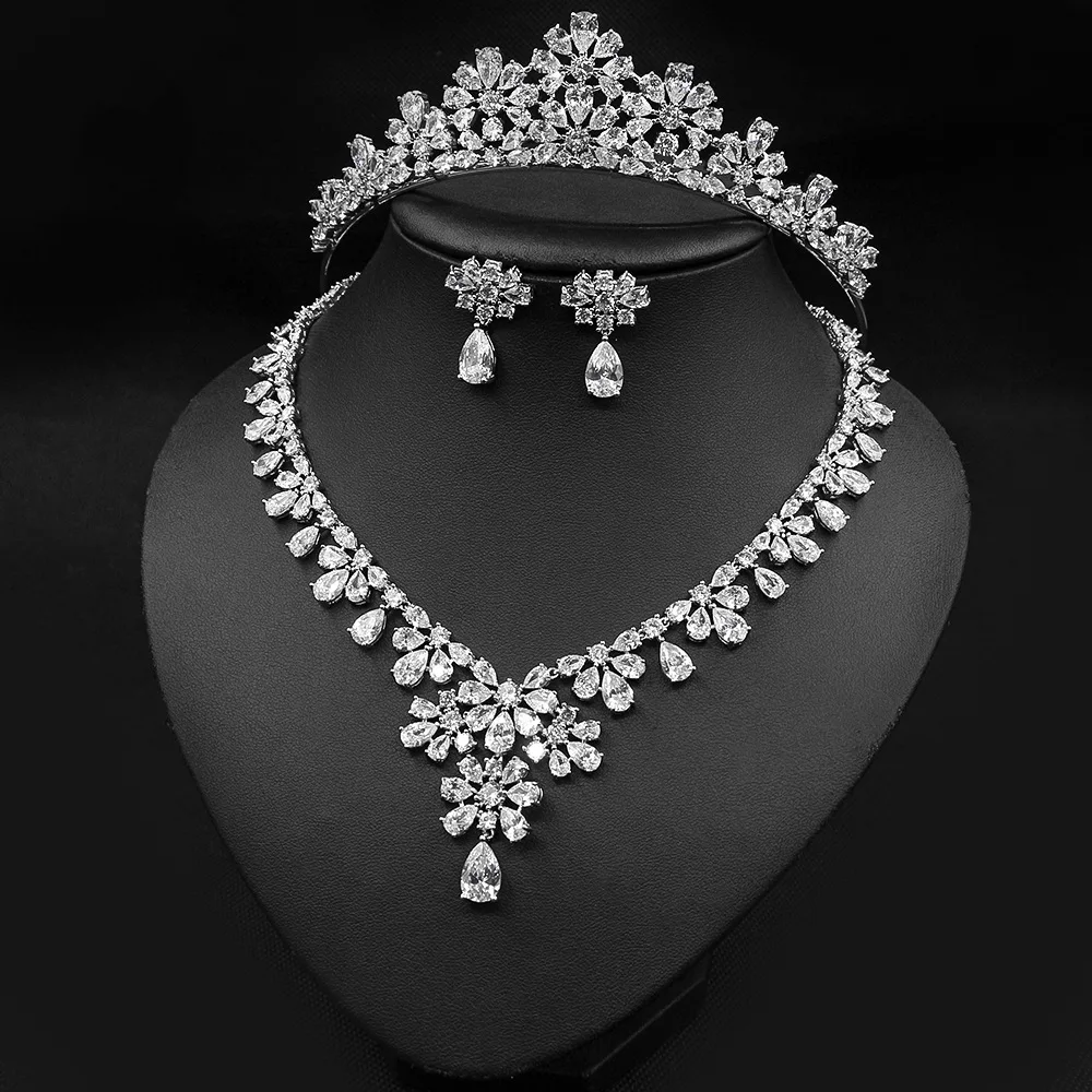 

Свадебный комплект украшений с кубическим цирконием для женщин, свадебная корона, ожерелье, серьги, комплект из 4 шт., роскошная тиара для невесты, корона, свадебный головной убор