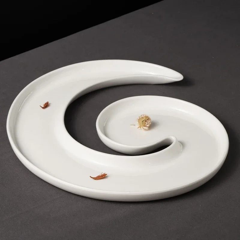 Ceramic Western-style Dish with Long Strip Features, Blended Dishes, Private Cuisine, Special-shaped Fruit Dish Tableware.