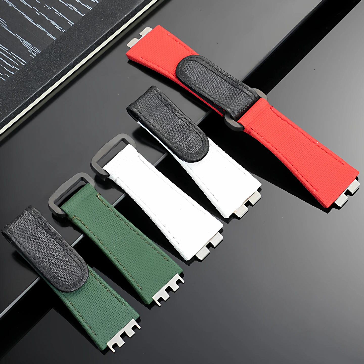 

Для быстросъемных ремешков из фторкаучука Hublot Big Bang Series 642, 614, 441 и 411