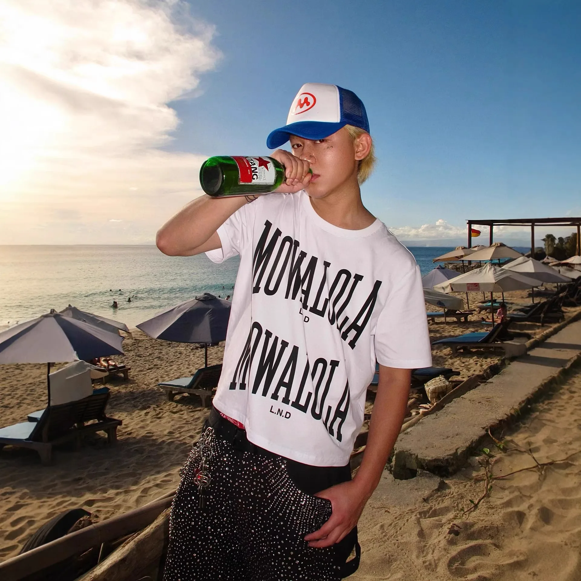 Mowalola Letter Print White T-Shirt - Slim Fit - Gender-Neutral Design for Both Men and Women