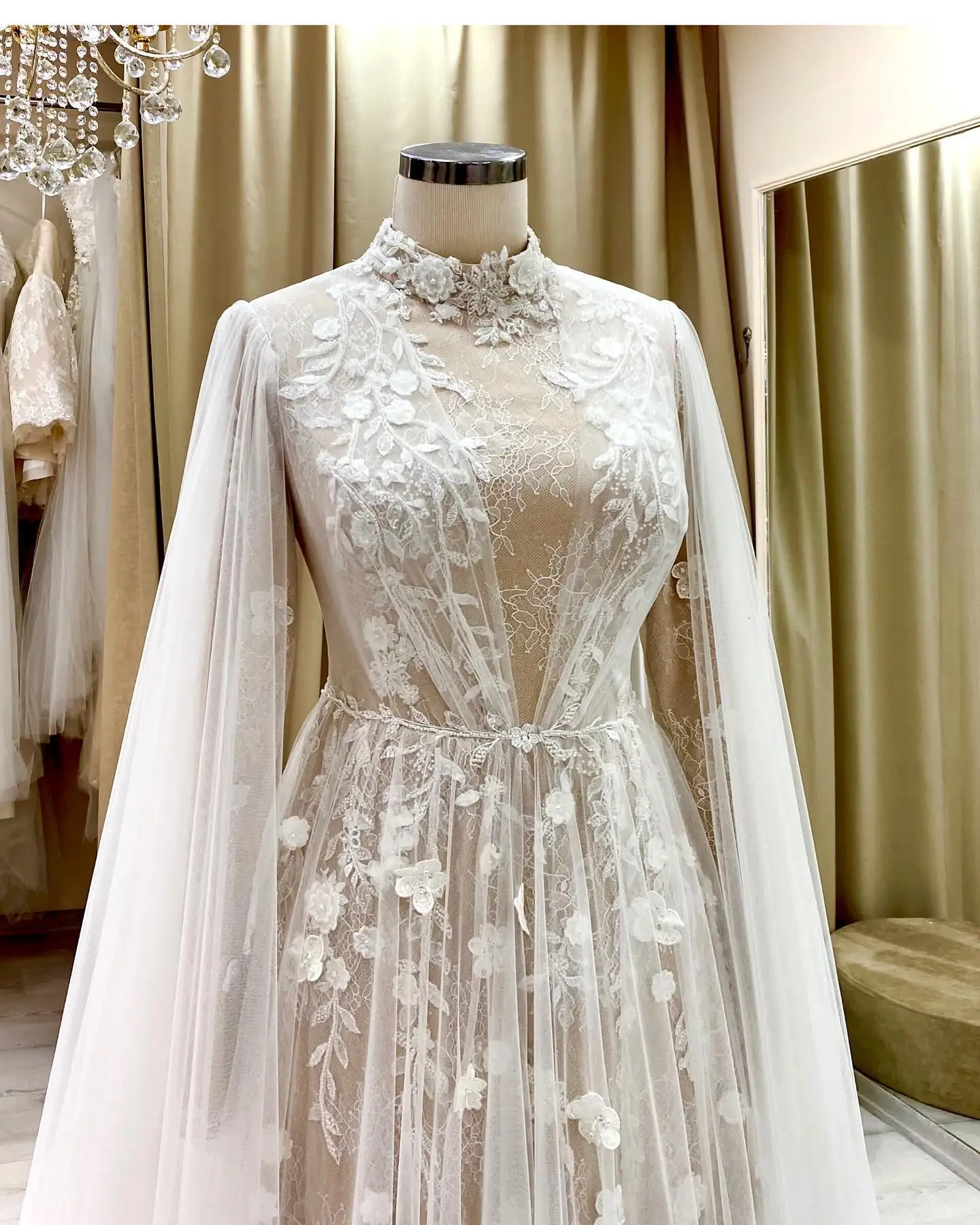 High Neck Tulle Wedding Dresses for Arabic Women 2025 Long Sleeve Pleated Lace Appliques A Line Bridal Dresses Gowns