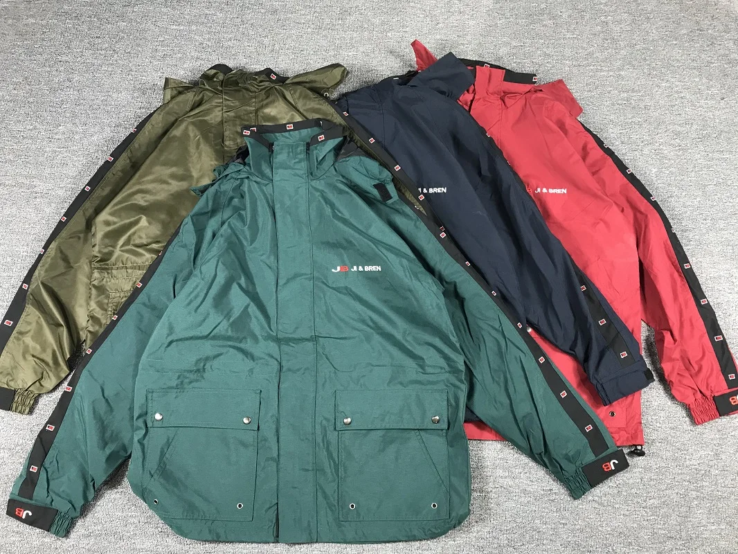 

Мужская уличная ветрозащитная водонепроницаемая куртка с капюшоном, осенне-зимняя, приталенного кроя, с длинными рукавами, молодежная верхняя одежда на флисовой подкладке