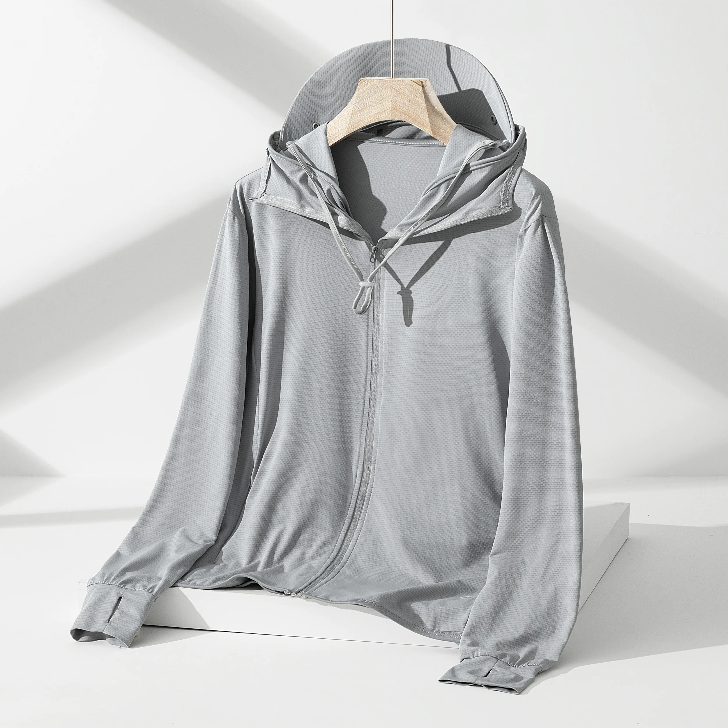 New Ultra-thin Couple Sunscreen Jacket Summer Ice Silk Breathable and UV Resistant Top Women\'s Outdoor Quick Drying Jacket