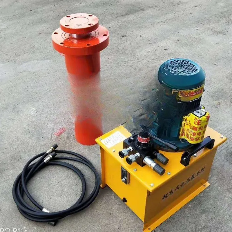 Hydraulic jack, separate hydraulic jack