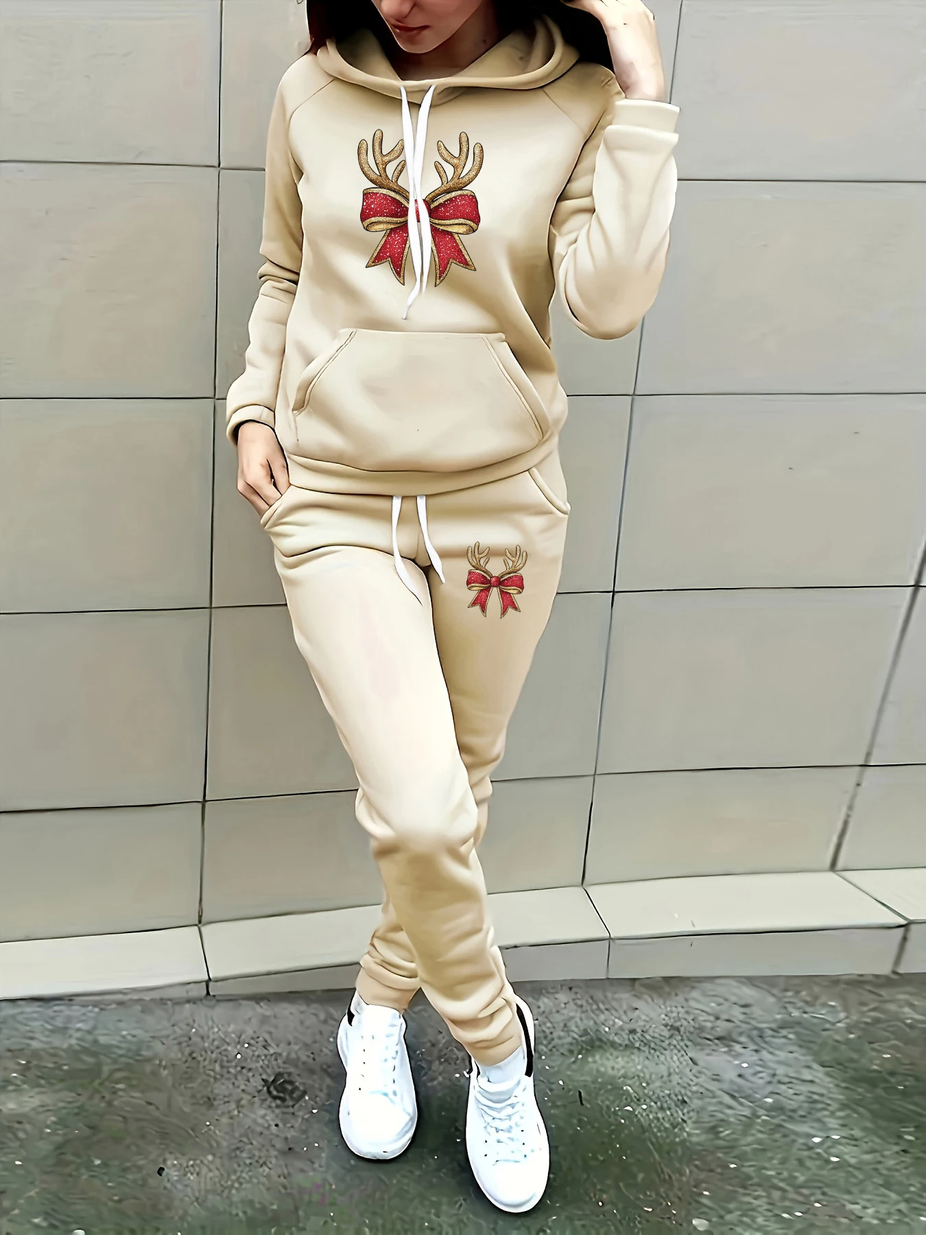 Winter Clothing Must Haves - Hoodie Wanita Model Longgar dan Oversized