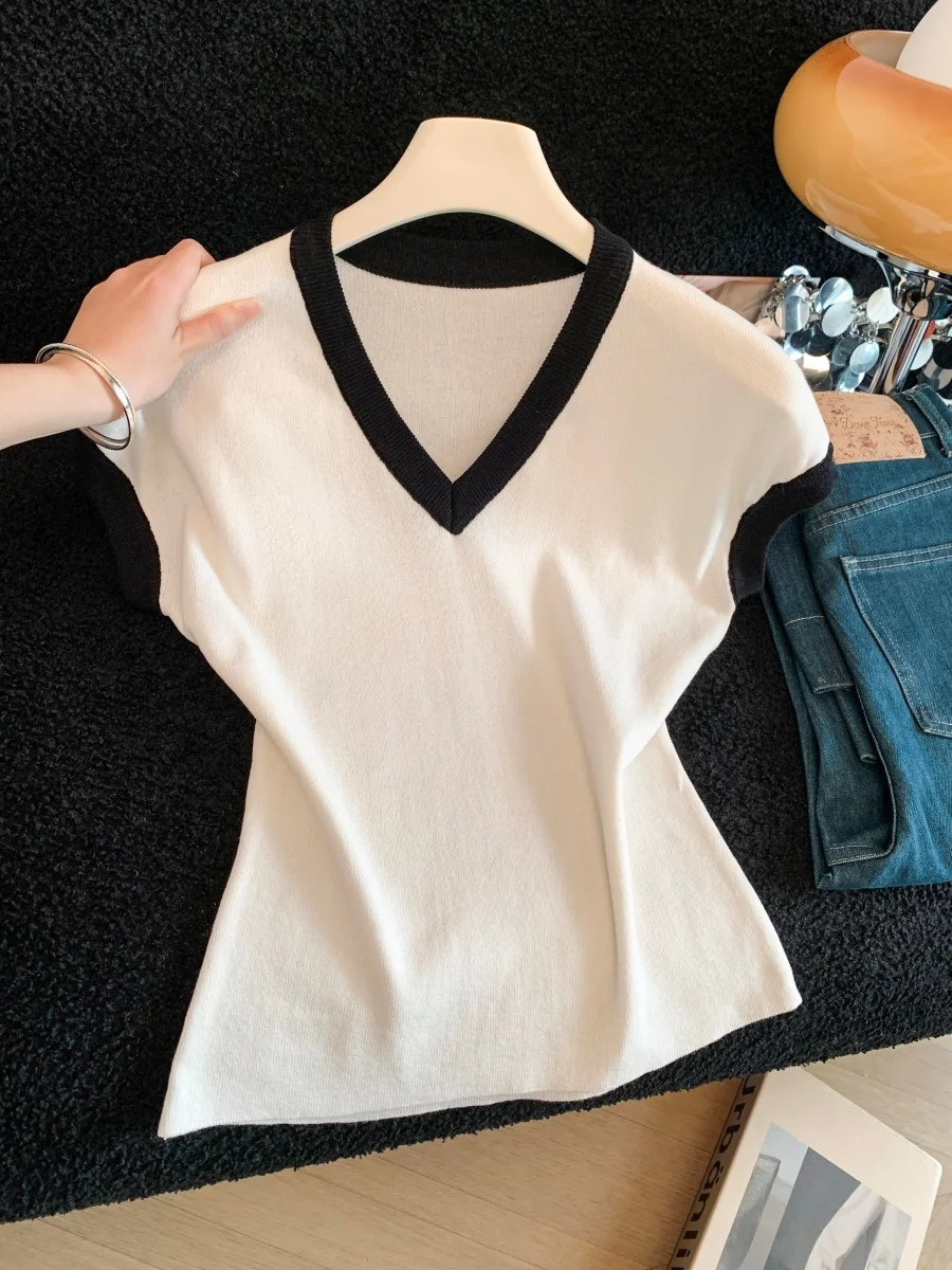 

Elegant V-Neck Sleeveless Ice Silk Knitted Top Women's Summer Thin Design Sensation Fake Two-Piece Elegant Fashionable Shirt