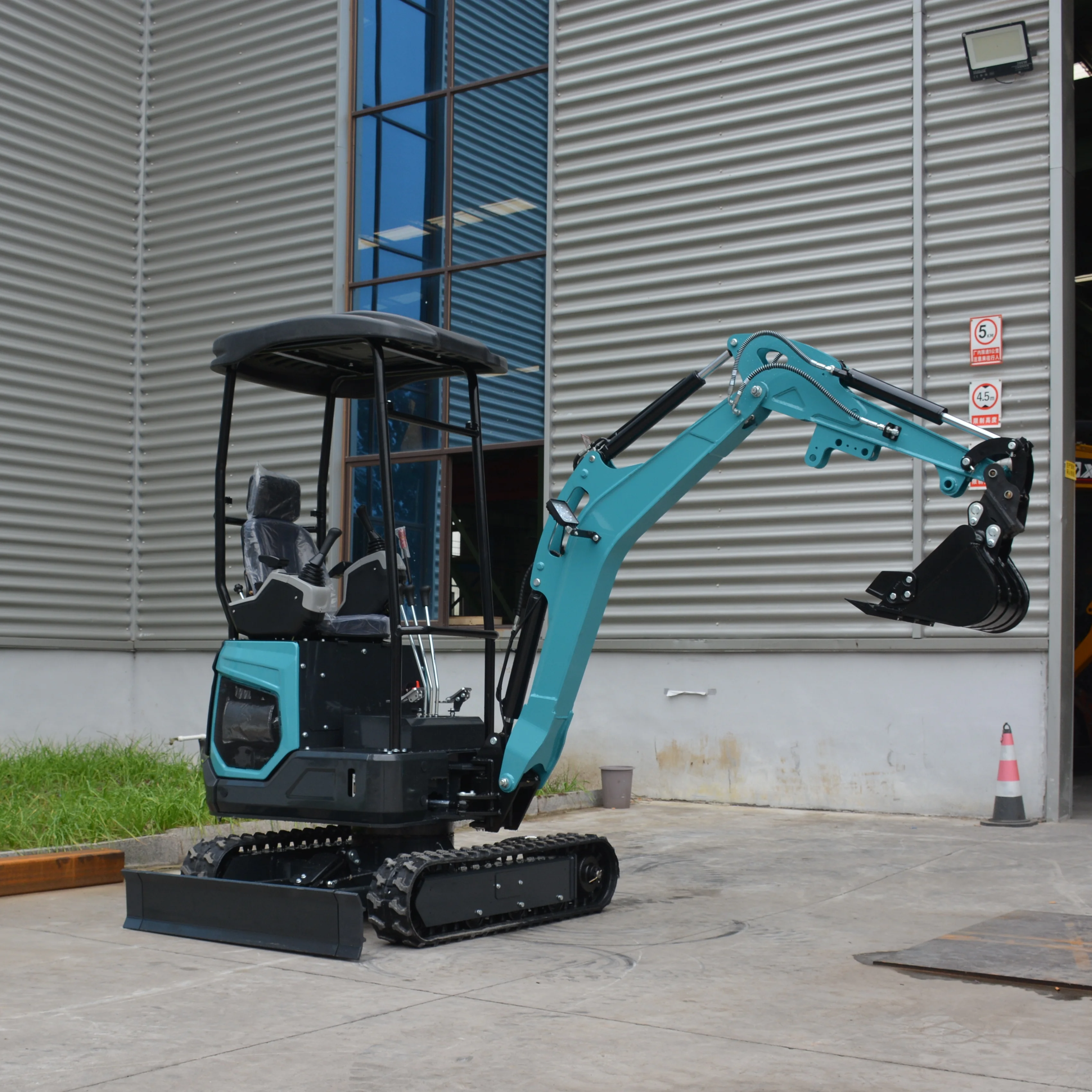 حفارة صغيرة، معدات ميكانيكية 1.8 طن، حفارة هيدروليكية صغيرة مجنزرة عالية الجودة