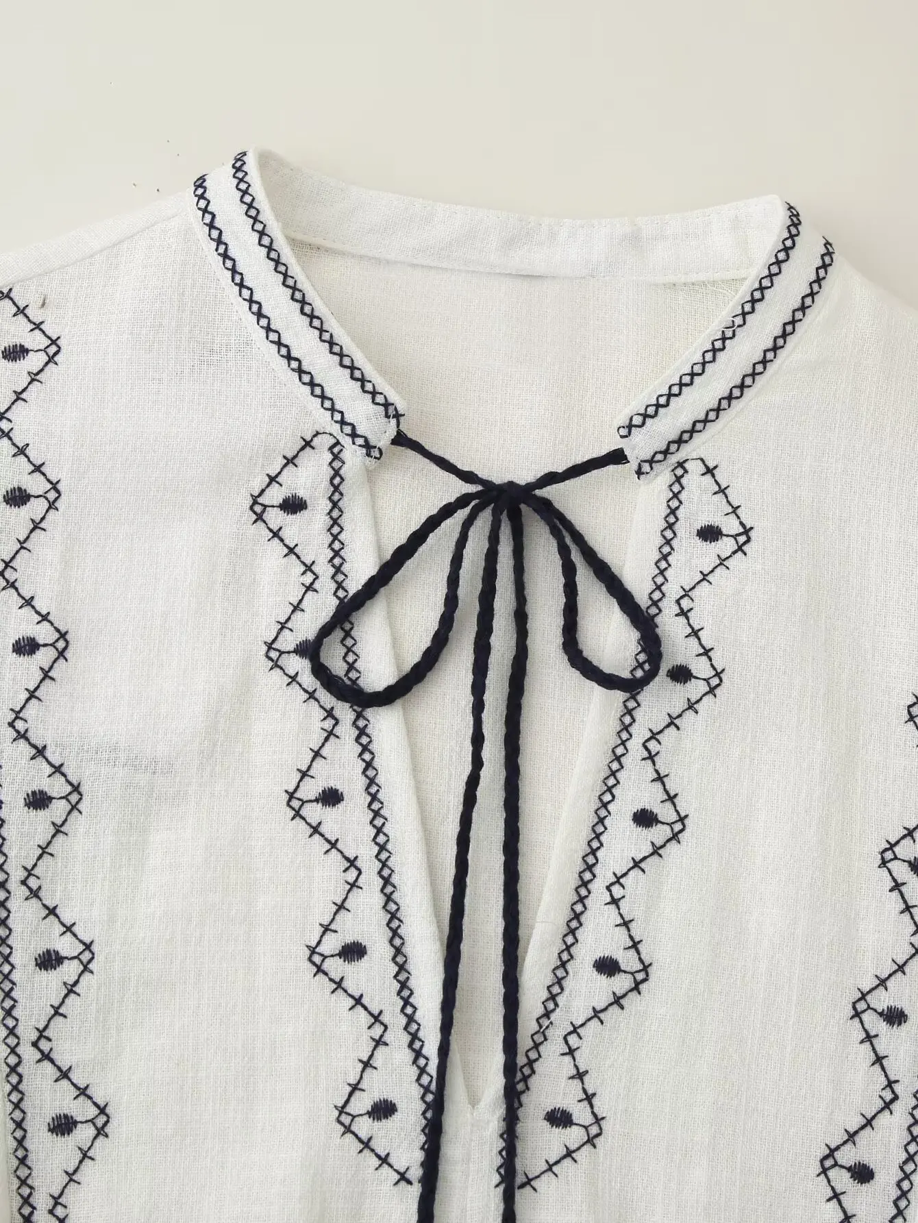 Women's Fashion Vintage Embroidered Shirt 2025 New Ladies Style Clothing