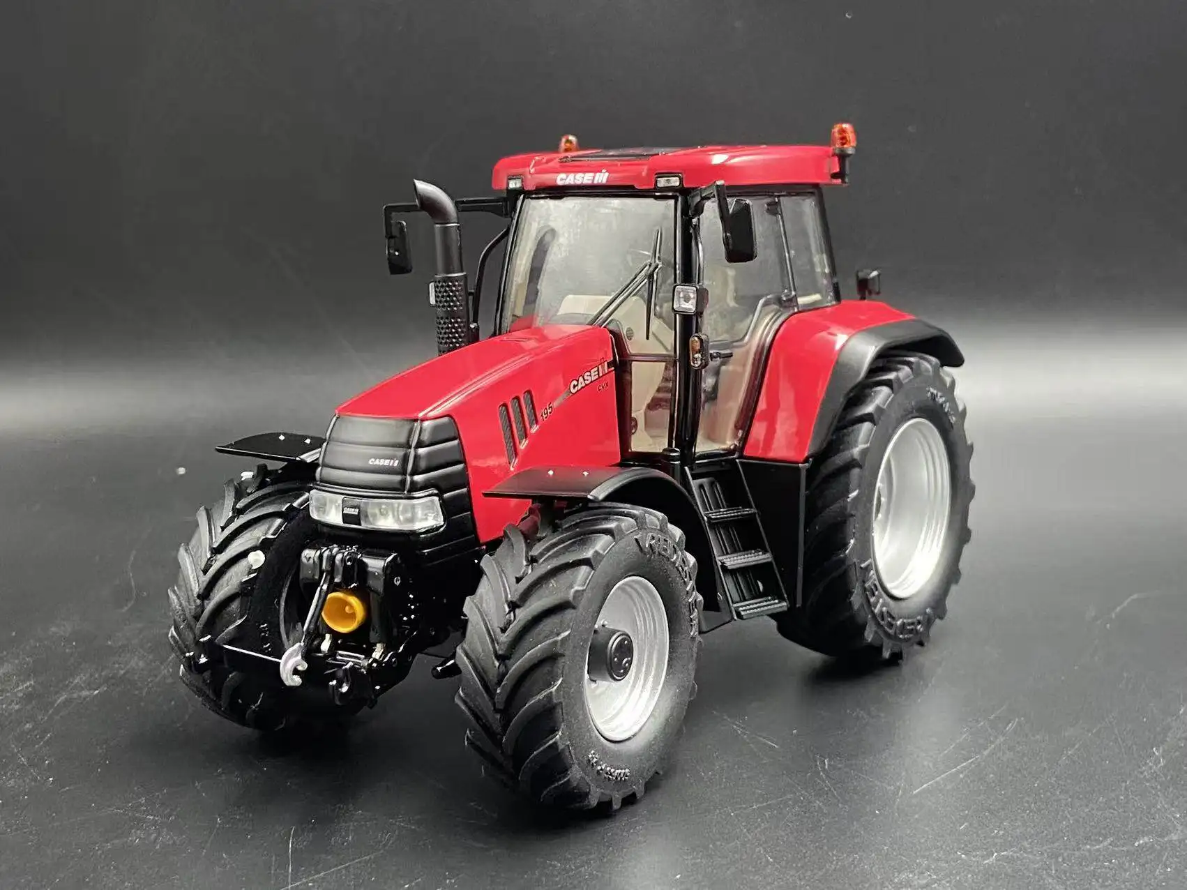Diecast 1:32 Scale IH CVX 195 Alloy Tractor Model