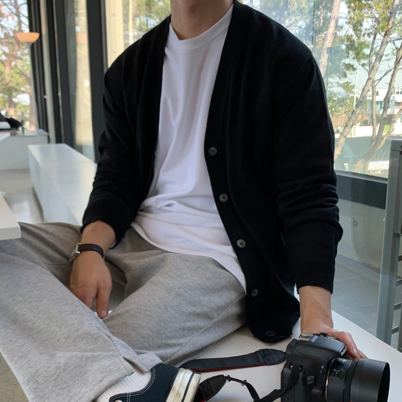 

Японский вязаный свитер с V-Ne, кардиган, мужской весенне-осенний черный повседневный модный корейский вариант, длинный свеч на пуговицах