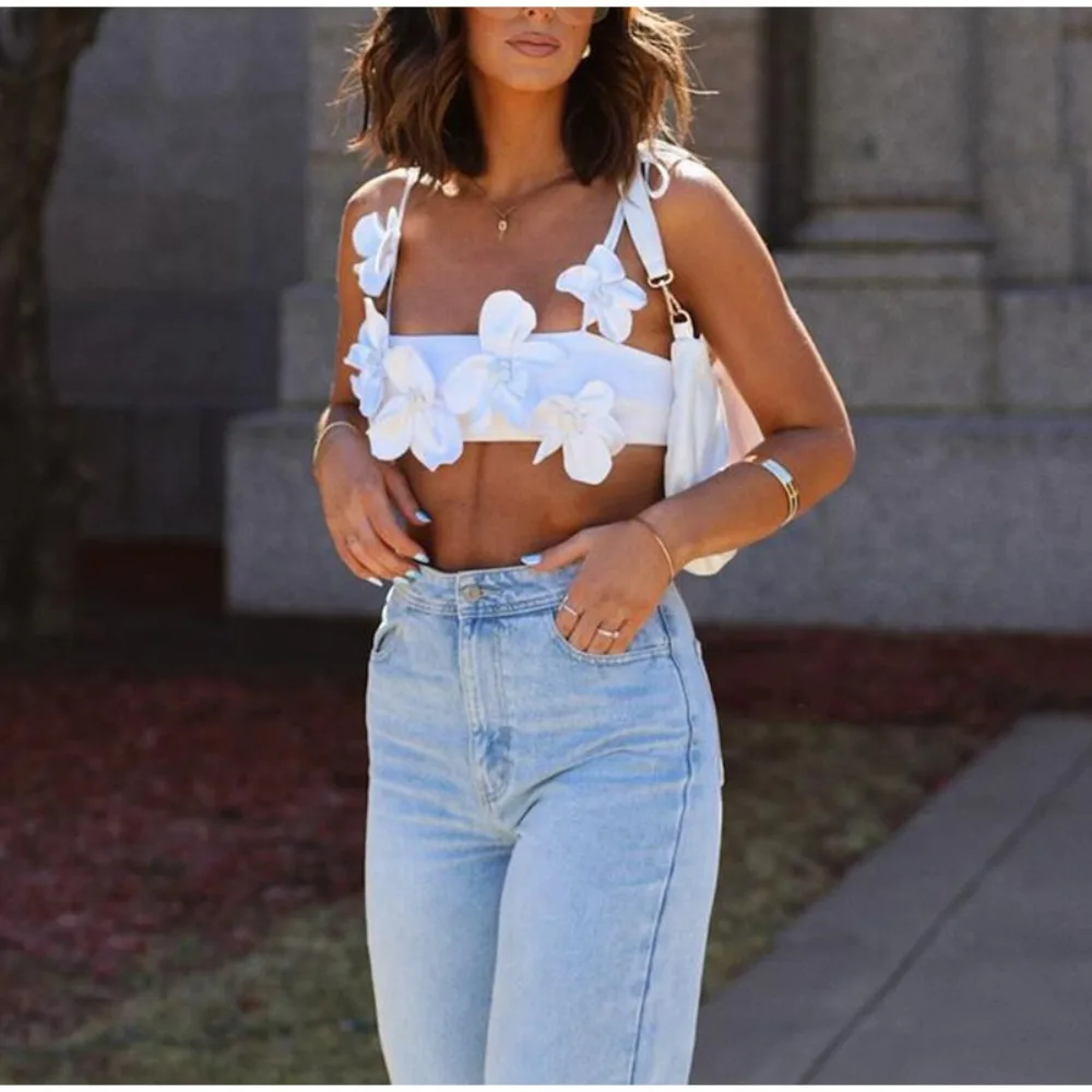 

Повседневный топ на тонких бретельках с 3D цветочным принтом и v-образным вырезом на шнуровке, укороченные топы, сексуальный женский топ без рукавов для женщин