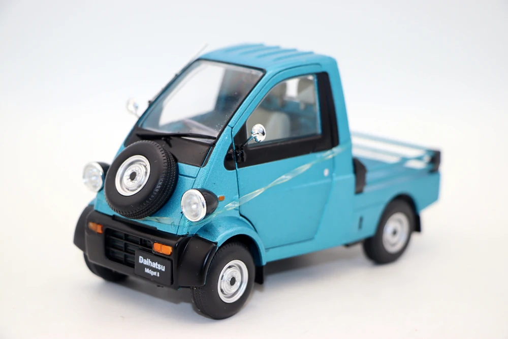 New 1/24 Scale Daihatsu Midget II 1996 d-type Diecast Alloy Tos Car Models For Collection Gift