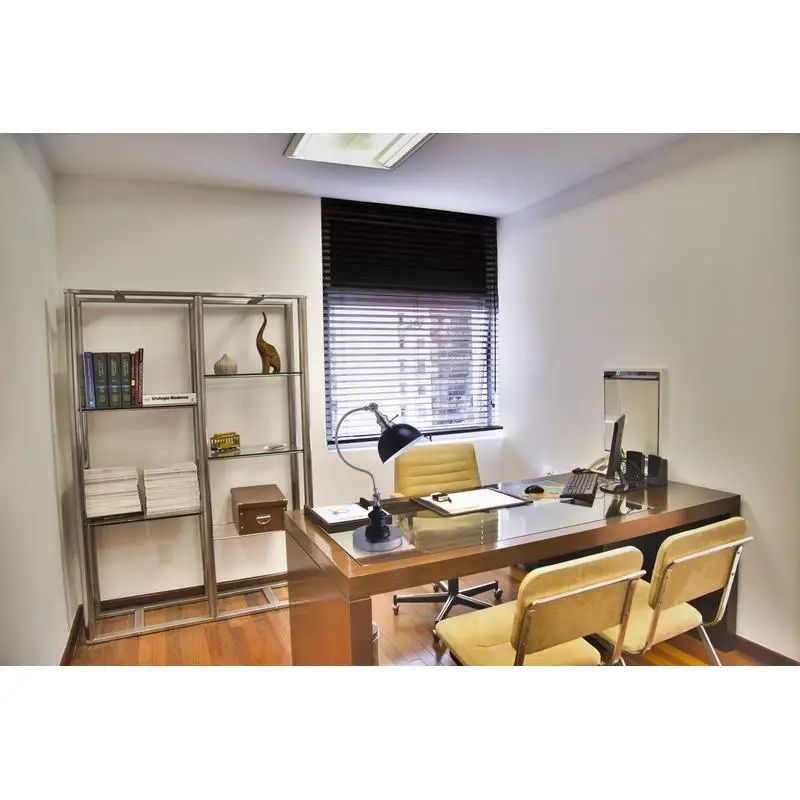 โคมไฟตั้งโต๊ะคอดี 22 นิ้ว ซาตินนิกเกิล ดีไซน์ทันสมัยและโป๊ะโคมปรับได้