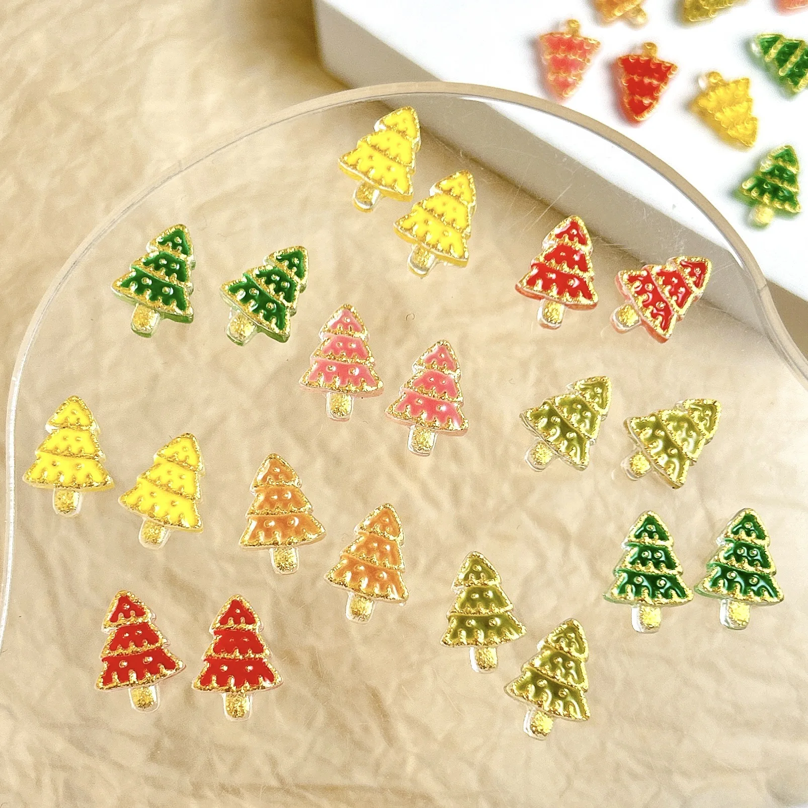 40 個ゴールドリム 3D アクリルネイルアートクリスマスツリーチャームアクセサリーグリッターネイルデコレーションマニキュア装飾用品