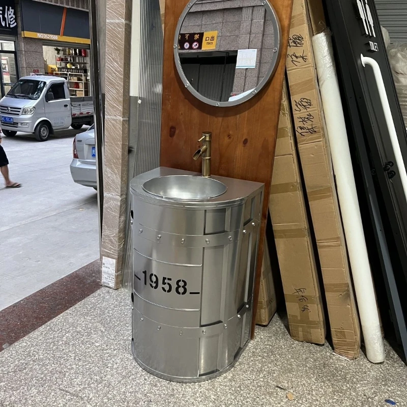 Floor Standing Bathroom Sinks Waterproof Antirust Tub Overlap Bathroom Vanity Sink Guest Restrooms Retro Faucets and Sinks