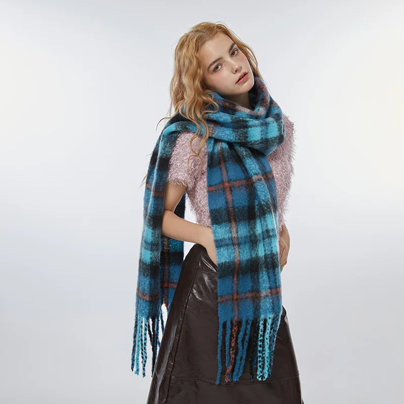 2023New 20% Wool Women's Scarf Small Market Sheep Wool Blended Contrast Plaid Couple Scarf for Cold Protection Warm Tassel Shawl