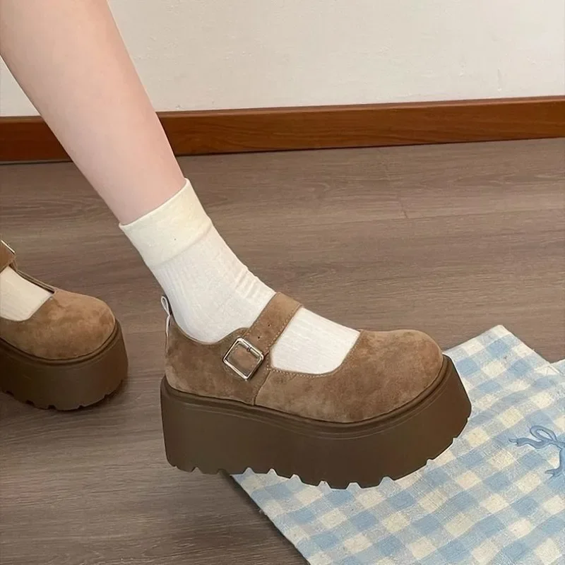 

Бежевые женские офисные туфли на среднем каблуке, кожаные повседневные шикарные и элегантные трендовые туфли 2025, летние женские туфли-лодочки для отпуска