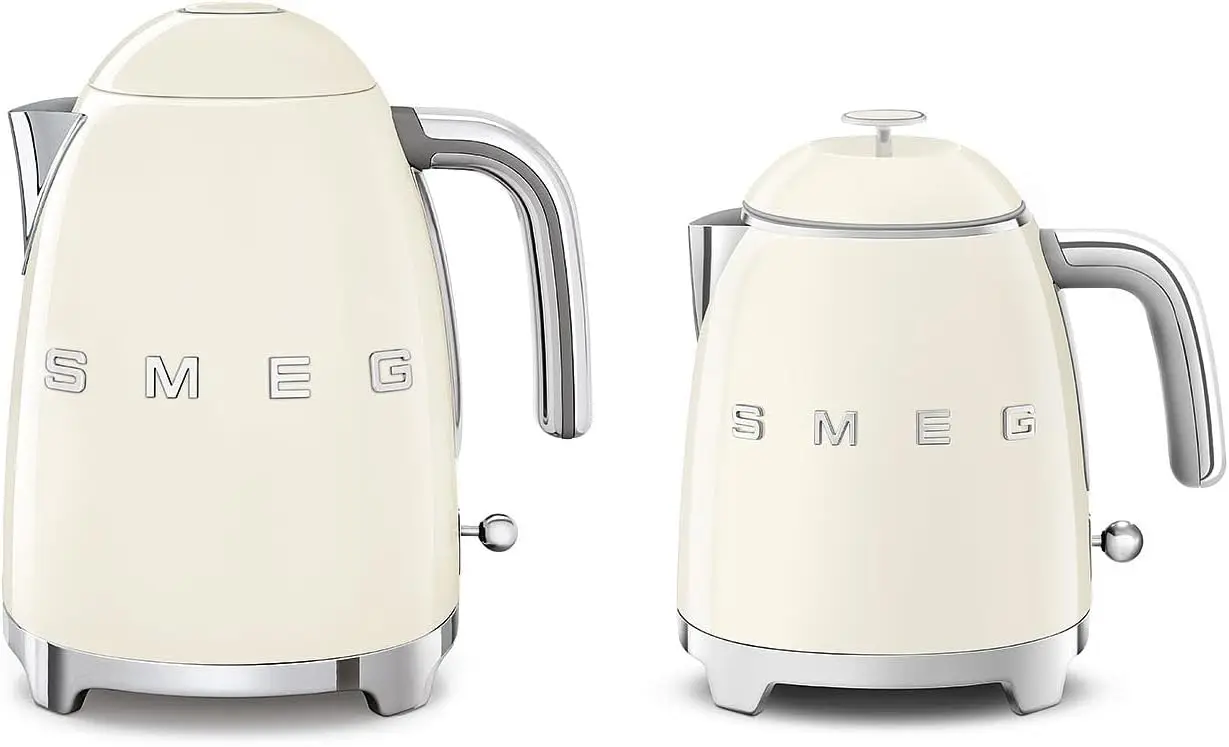 غلاية كهربائية SMEG Mini 50's Retro Style 3 أكواب مع قاعدة مزدوجة مضادة للانزلاق ومؤشر مستوى الماء (كريمي)