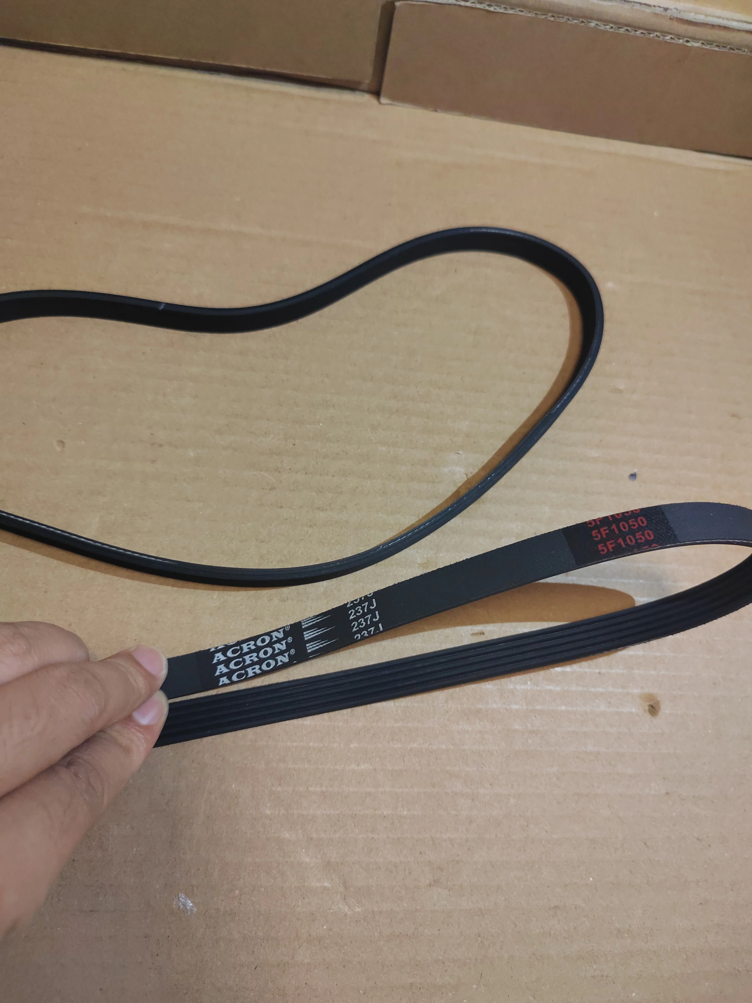 1 قطعة حزام مطاطي متعدد الأضلاع 237J-PJ602 حزام ناقل الحركة حزام متعدد الأخدود 2 3 4 5 6 7 8 9 10 أضلاع