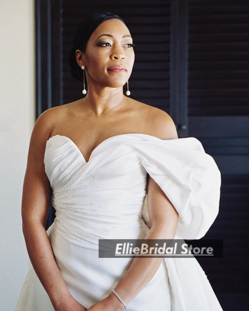 Abiti da sposa modesti con strascico staccabile pieghe abiti da sposa a sirena per le spose con spalle scoperte abito da sposa personalizzato